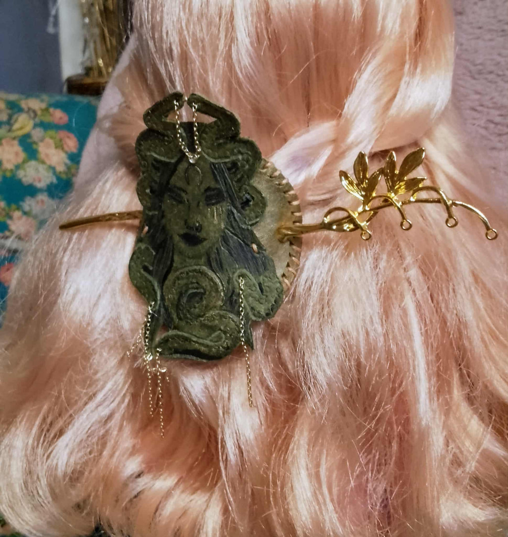 Medusa hairpin