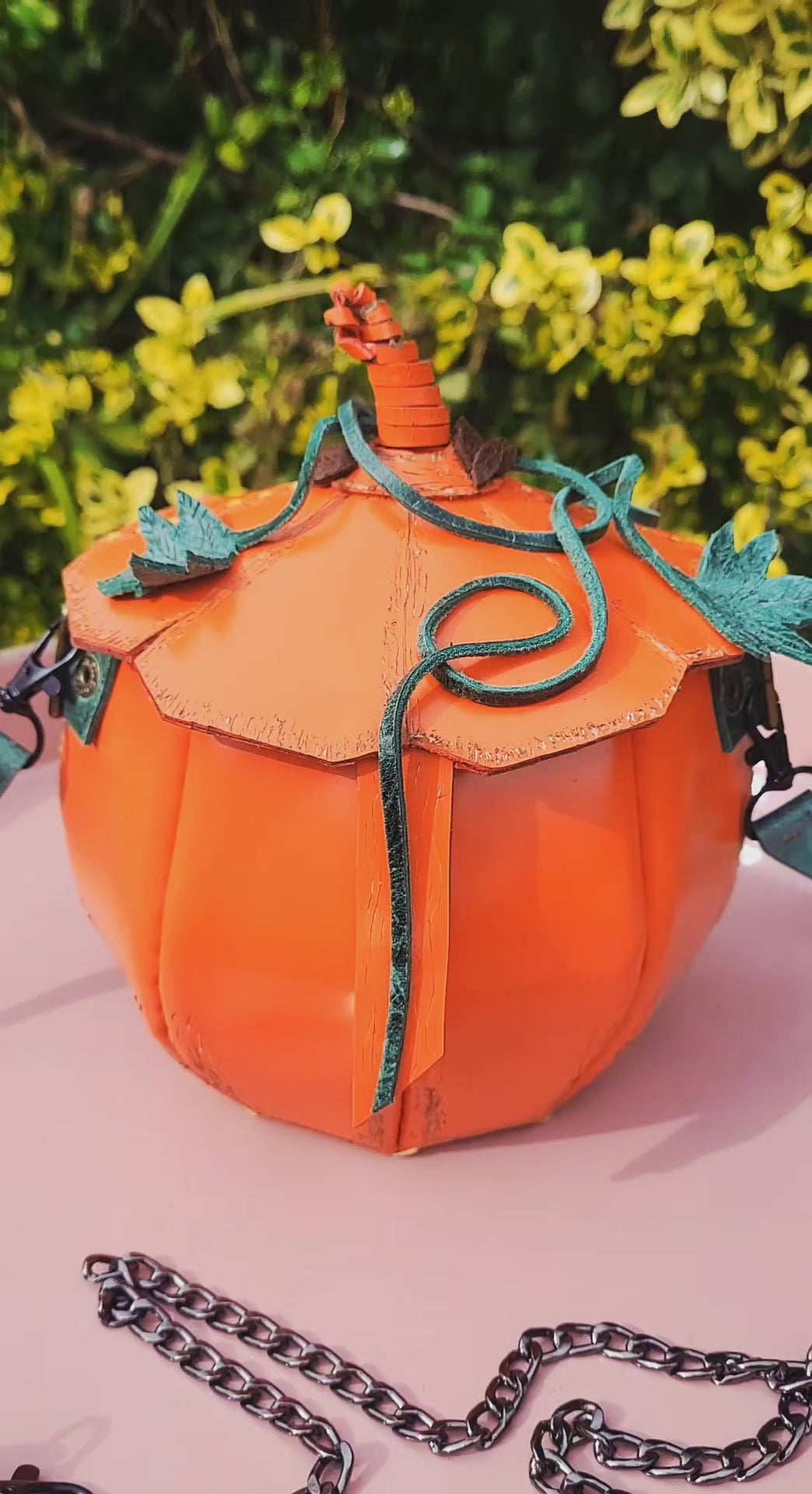 Hallowvine